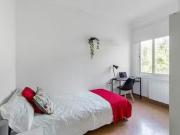 Bonito Habitación en Carrer de València, El Camp de...