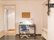 Barato Se alquila habitación en apartamento de 6...