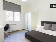 ¡Recién llegado! Se alquila habitación en elegante...