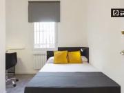 Barato Se alquila habitación en elegante apartamento de...