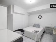 Bonito Se alquila habitación en piso de 5 dormitorios en...