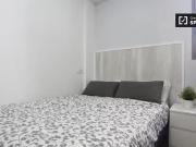 Nuevo Se alquila habitación en piso de 8 dormitorios en...