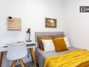 ¡Oferta! Se alquila habitación en piso de 8 habitaciones...