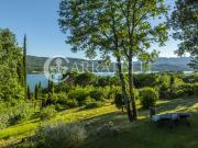 Barberino del Mugello con vista panoramica sul Lago di...