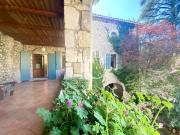 BARJAC, 2 MAS EN PIERRE RENOVEES, 204M2 HABITABLES, COUR...