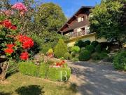 BARNES PAYS DE GEX GRILLY VILLA 8 PIECES 2 logements VUE...