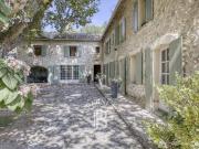 Barnes Vacqueyras Bastide du XVIIIe siècle 8 chambres....