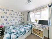 Baron Close, Sutton