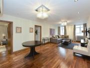 Barrie House, Lancaster Gate, Hyde. 3 bed flat to rent...