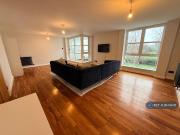 Barrier Point Road, London, E16 2 bed flat to rent...