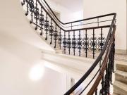 Barrierefreie Altbauwohnung Komfort und Eleganz im...