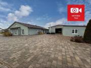 Barrierefreier Bungalow mit Halle, Hof und moderner...