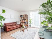 Barrington Road, London, SW9 1 bed flat to rent £2,050...