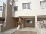 Barrio Alto Verde Casa de Categoría de 3 Dormitorios, 1...