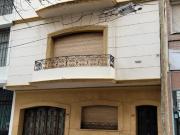 BARRIO GUEMES – CORDOBA INMUEBLE DOS PLANTAS C/APTITUD...