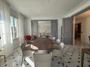 Bas Croix des Gardes – Élégant 4 pièces de 160 m² à deux...