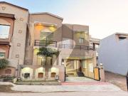 Basement 3 unit 8 bed house with gas