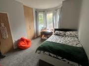 Basingstoke Road, Reading RG2, 8 bed semi detached house...