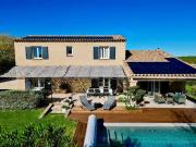 Bastide à 5 km d'Uzes avec jardin et piscine 169m² Uzès