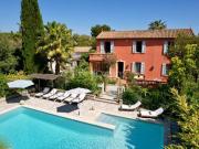 Bastide d'Exception avec Vue Mer et Charme Historique