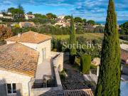 Bastide en pierre sèche au cœur de Châteauneuf de Gadagne