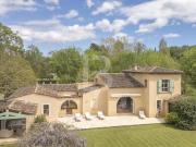 Bastide provençale de charme – Golf à pied – Garage 228...