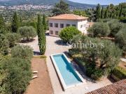 Bastide rénovée avec dépendance et piscine, domaine de 2...