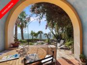 Bastide vue mer, avec terrain arboré et piscine