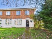 Bath Road, Reading, 3 Bedroom End