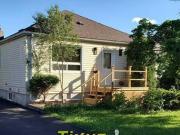 Bathurst St Farrell Ave Toronto ON M2R 1C7 4 Bedroom...