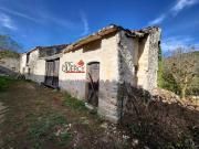 Bâtisse en pierre à rénover