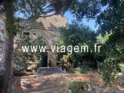 grande batisse de charme occupée sur l'ouest de la...