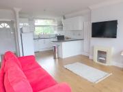 Battersea Excellent 3 bed fully equipped