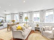 Battersea High Street, London, SW11