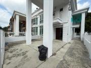 Batu Berendam Double Storey Terrace End lot Extra Land...