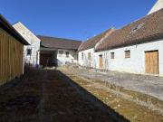 Bauernhof mit 1,5ha Grund, Hallen und Garagen