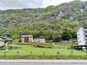Baulandgrundstück von 3330 m2 in Zone R4 mit Bauprojekt...