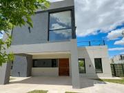 Bayugarpropiedades Casa en Alquiler en Lagoon Pilar...