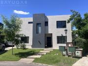 Bayugarpropiedades Casa en Venta Alquiler en Los Robles...