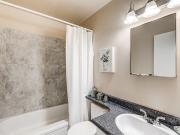 Baywood Park Studio Apartment for Rent at 11405 132...