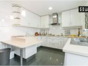 Baño en suite en un apartamento de 8 dormitorios en El...