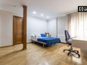 Baño en suite en un apartamento de 8 dormitorios en El...