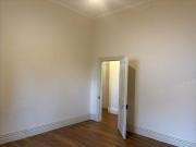 BEACH ACCESS AND ONLY 2 MINUTE WALK TO HENLEY SQUARE