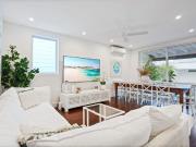 BEACH HOUSE with Separate Studio Long Term @ NORTH BONDI...