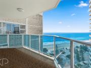 Beachfront Bliss in Surfers Paradise