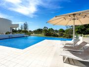 Beachfront Tropical Oasis Awaits!