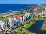 Beachside Apartment with Good Ocean Views