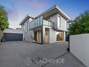 Beachside Retreat & Vista