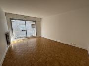 BEAU 3 PIECES REFAIT A NEUF AVEC BALCON TRAVERSANT