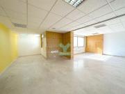 Beau bureau top situé vue panoramique